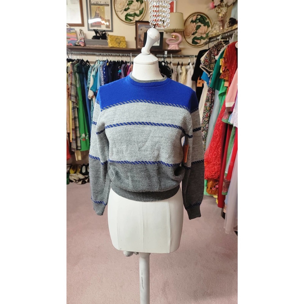 M vintage 80s blue and grey sweater